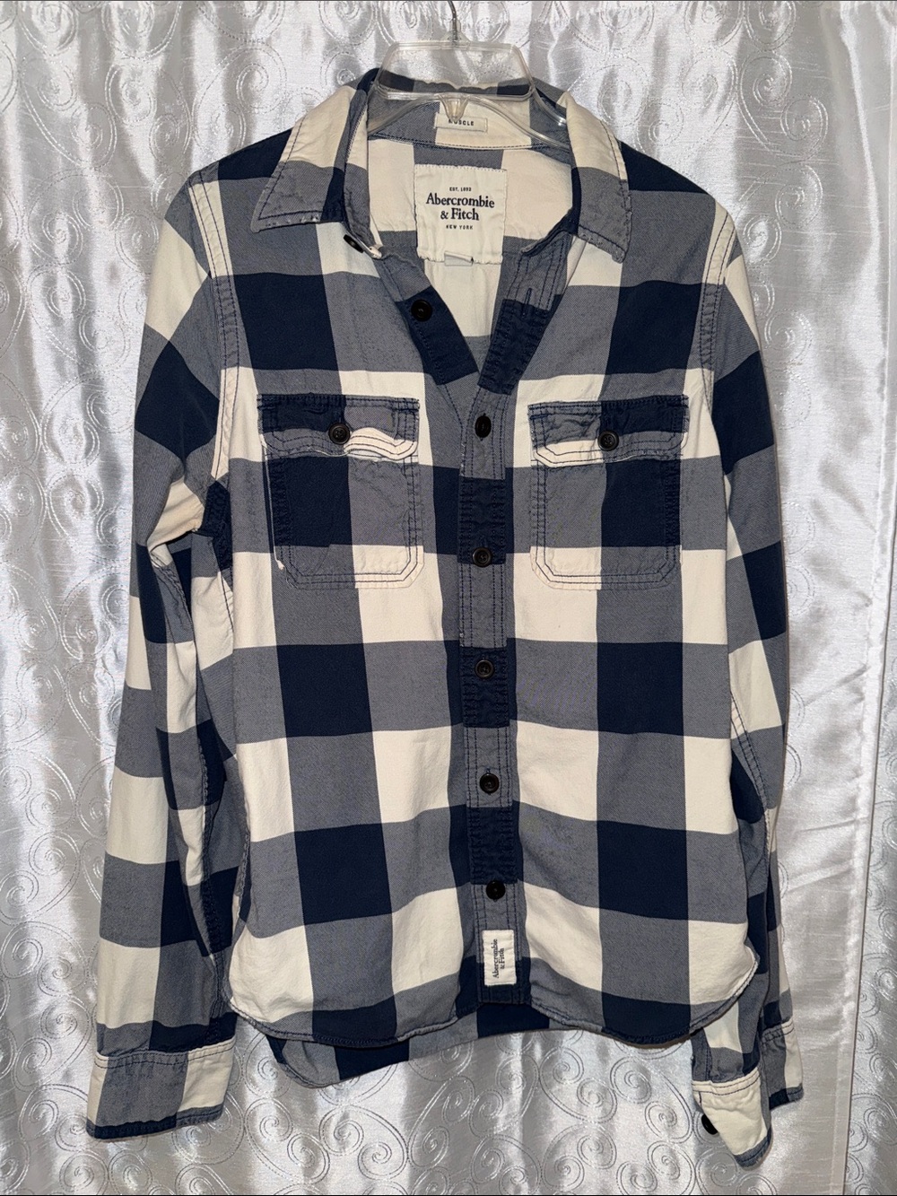 Abercrombie & Fitch Women’s Plaid Button-Down Shirt Size Medium 🔥 B3